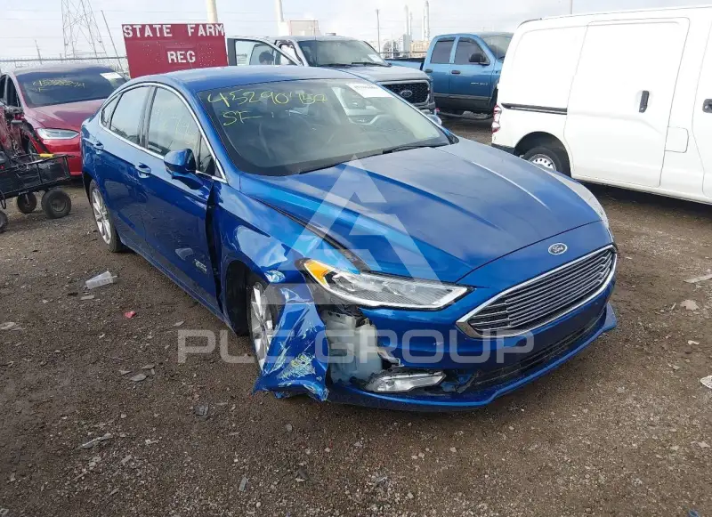 2017 Ford FUSION photo