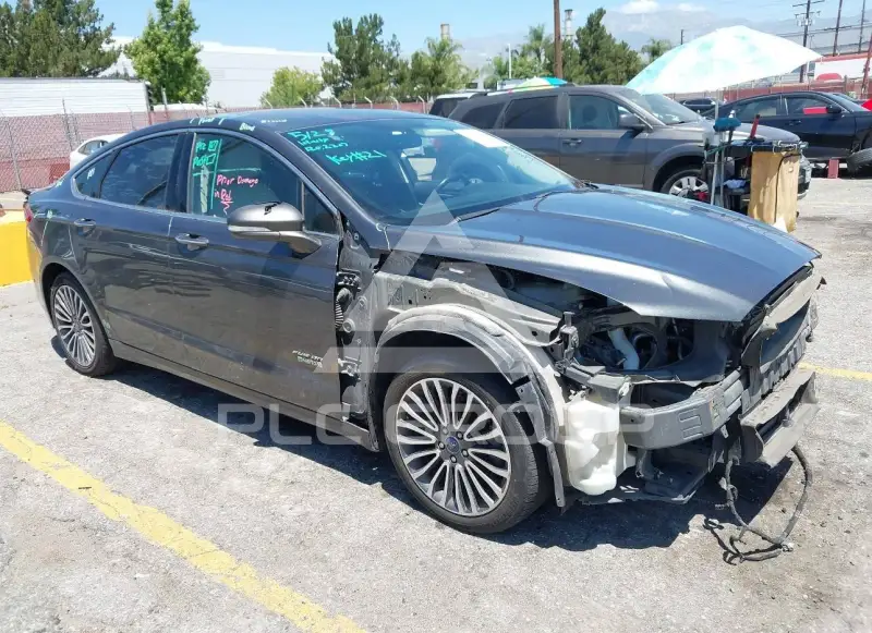 2017 Ford FUSION фото