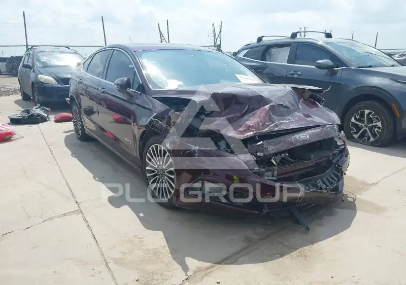 2017 Ford FUSION фото