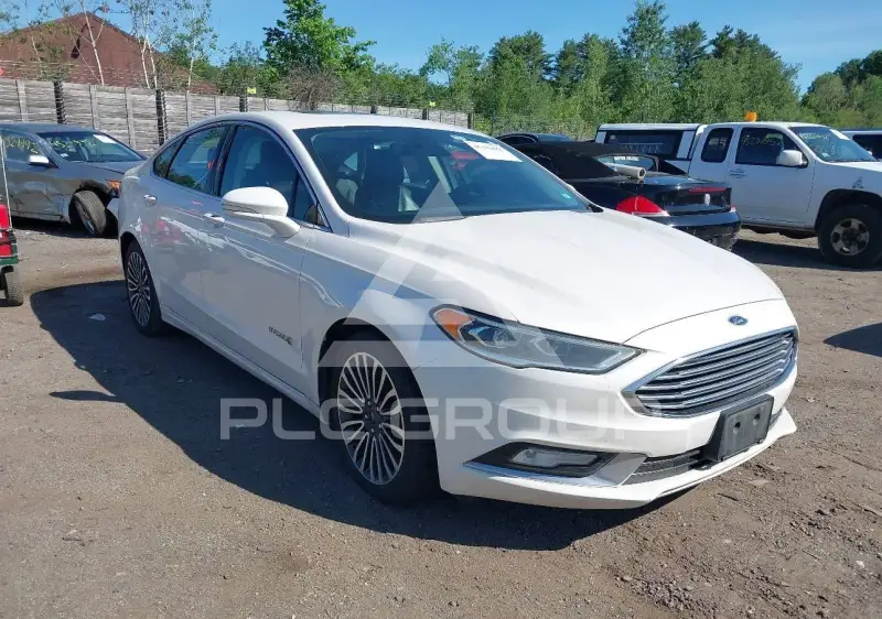 2017 Ford FUSION фото