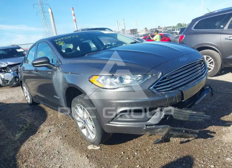 2017 Ford FUSION photo