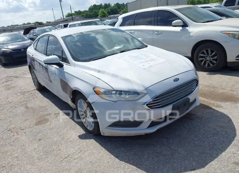 2017 Ford FUSION фото