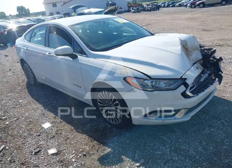 2017 Ford FUSION photo