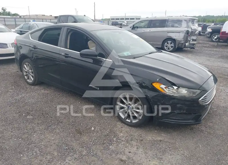 2017 Ford FUSION photo