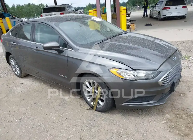 2017 Ford FUSION фото