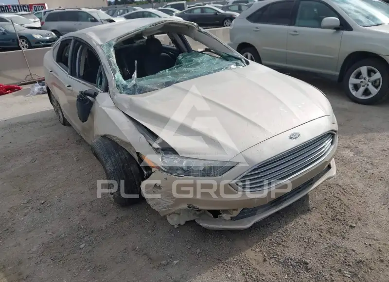 2017 Ford FUSION фото