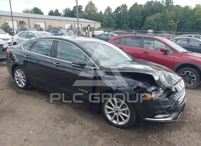 2017 Ford FUSION фото