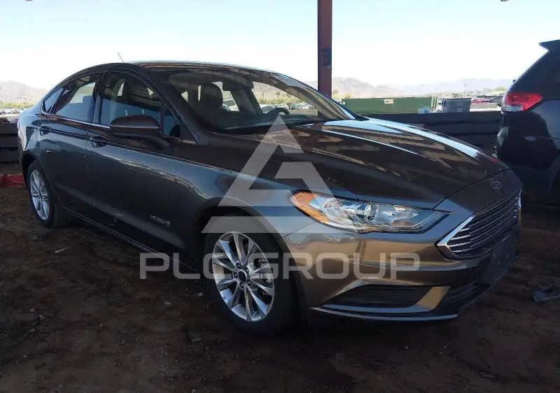 2017 Ford FUSION фото