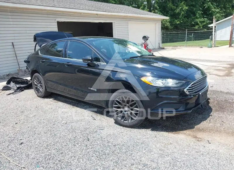 2017 Ford FUSION фото