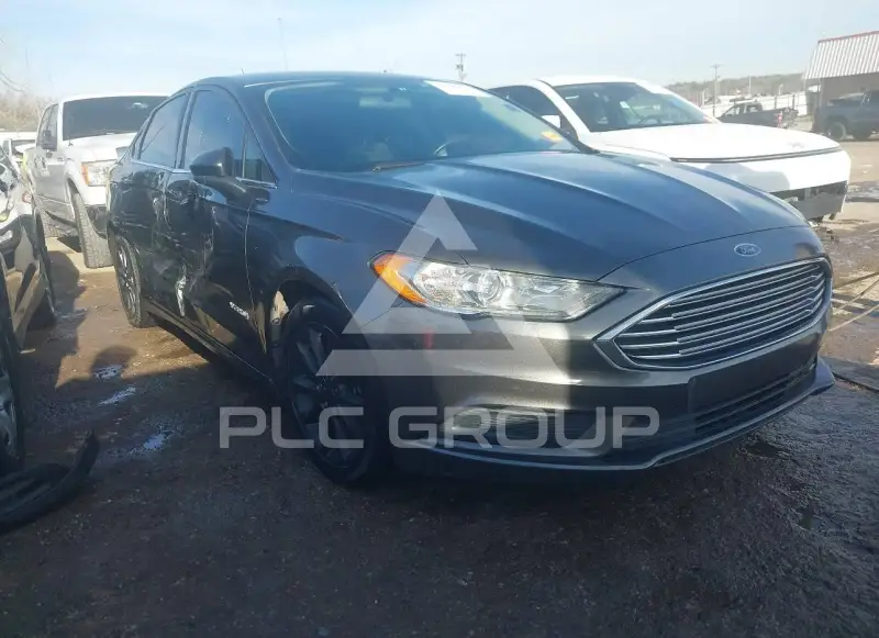 2017 Ford FUSION photo