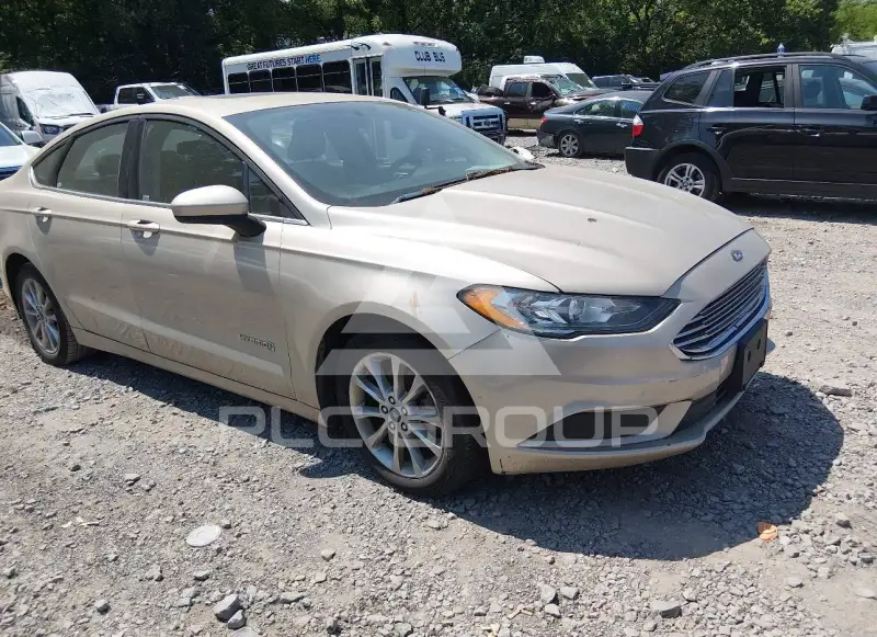 2017 Ford FUSION photo