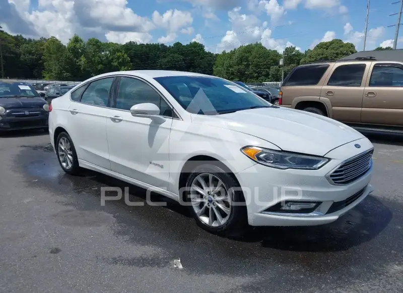 2017 Ford FUSION photo