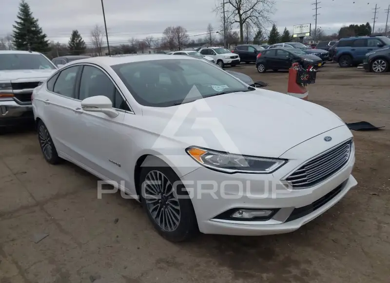 2017 Ford FUSION фото