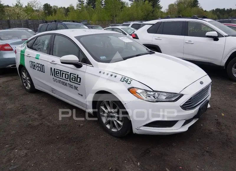 2017 Ford FUSION фото