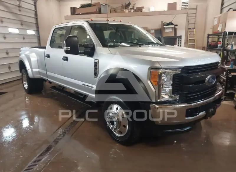 2017 Ford F-450 фото