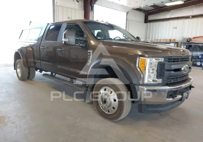 2017 Ford F-450 фото