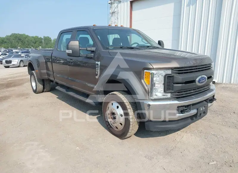 2017 Ford F-450 фото