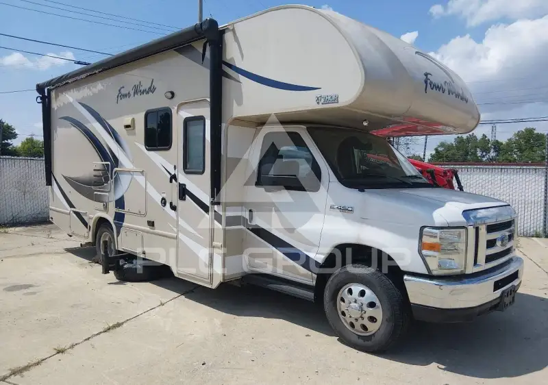 2017 Ford E-450 фото