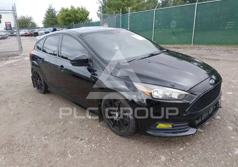 2017 Ford FOCUS фото