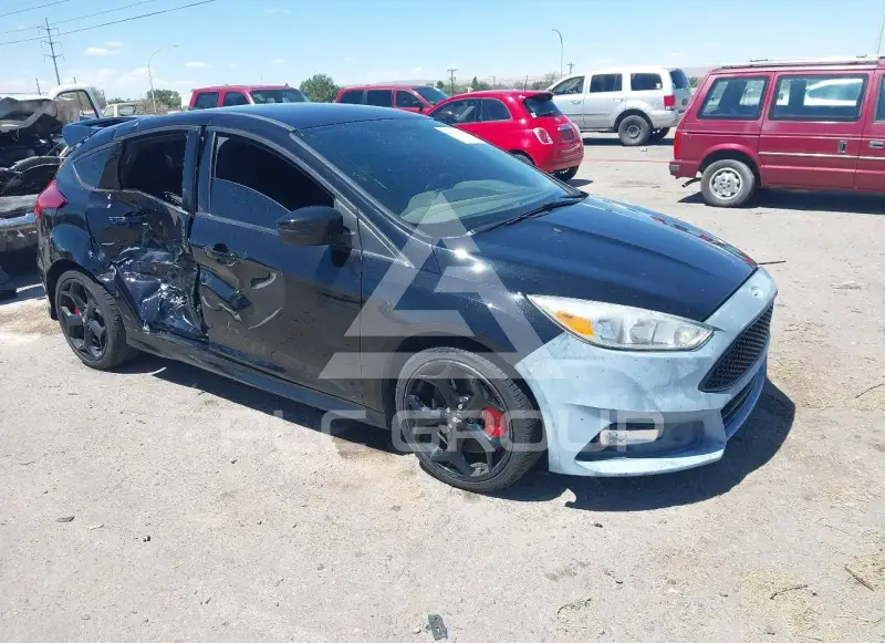 2017 Ford FOCUS фото