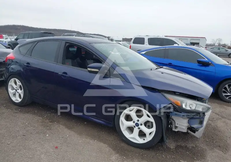 2017 Ford FOCUS фото