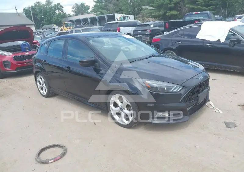 2017 Ford FOCUS photo