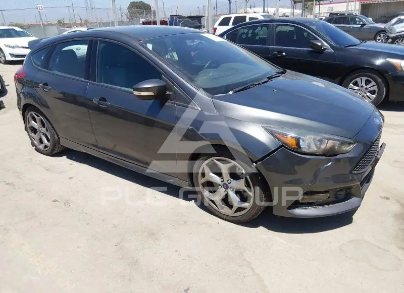 2017 Ford FOCUS фото