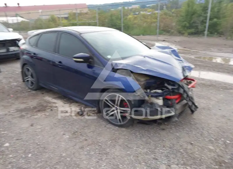 2017 Ford FOCUS фото