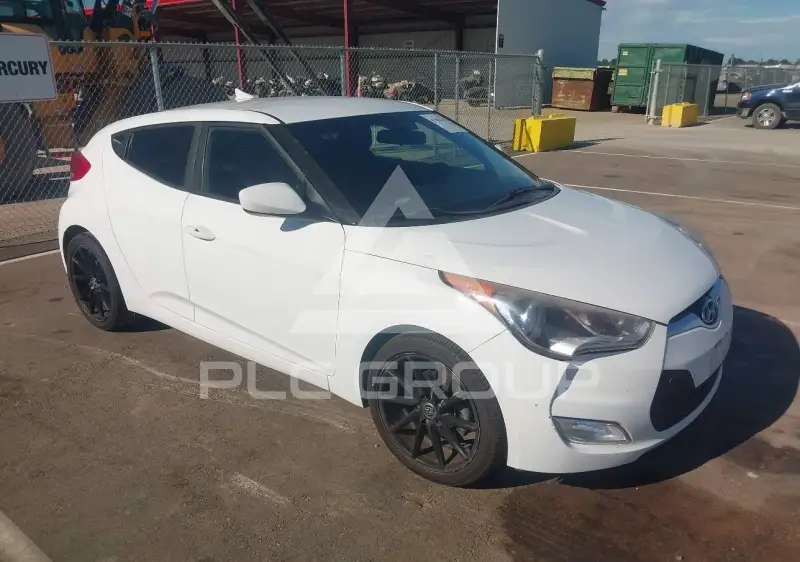 2017 Hyundai Veloster photo