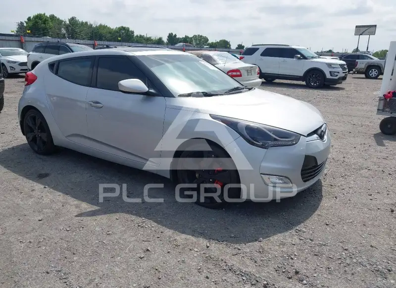 2017 Hyundai Veloster photo
