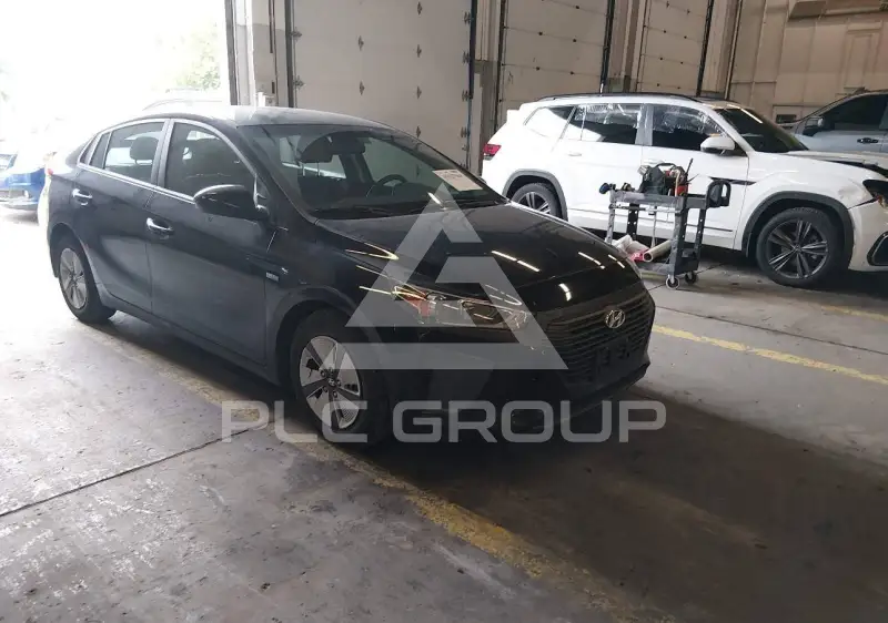 2017 Hyundai Ioniq photo