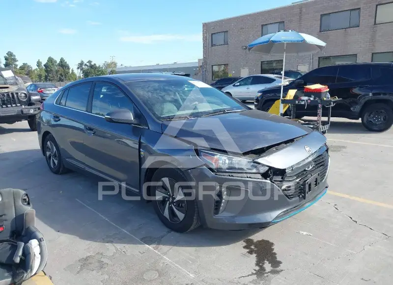 2017 Hyundai Ioniq photo