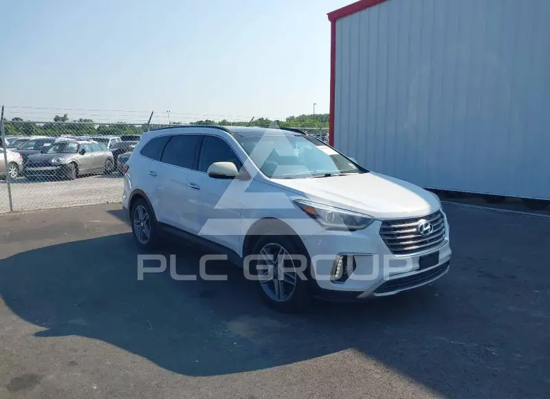2017 Hyundai Santa Fe photo