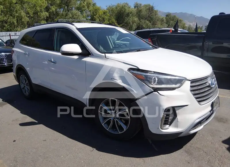 2017 Hyundai Santa Fe photo
