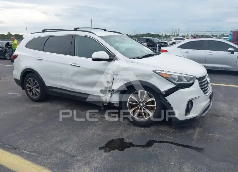 2017 Hyundai Santa Fe photo