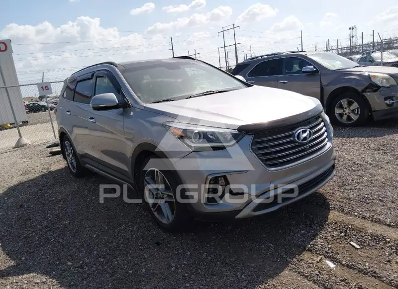 2017 Hyundai Santa Fe photo