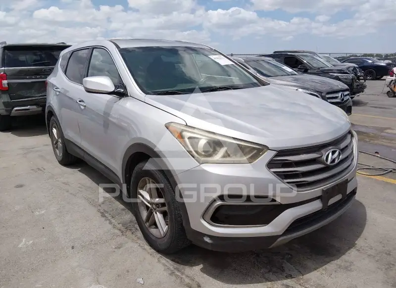 2017 Hyundai Santa Fe photo