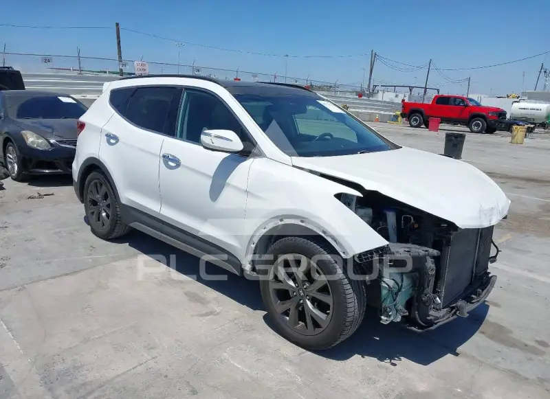 2017 Hyundai Santa Fe photo