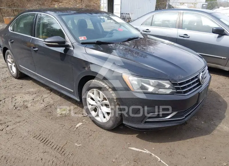 2017 Volkswagen Passat photo