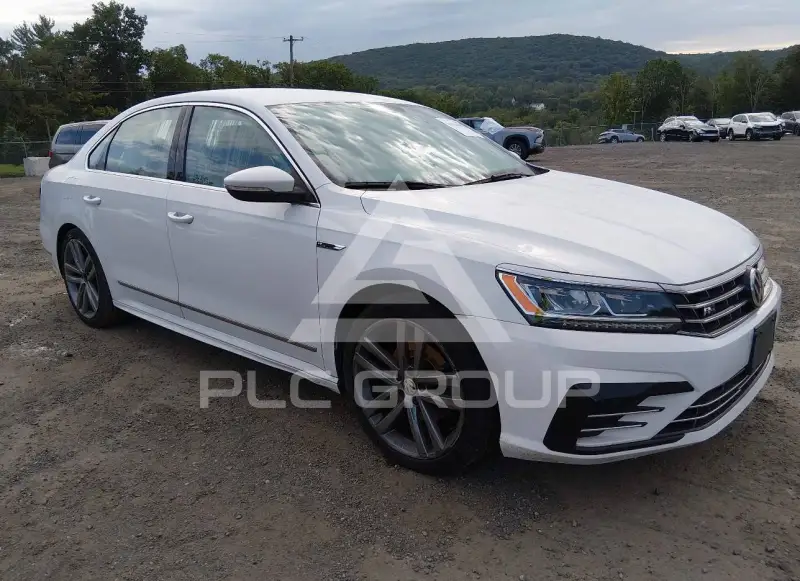 2017 Volkswagen Passat photo