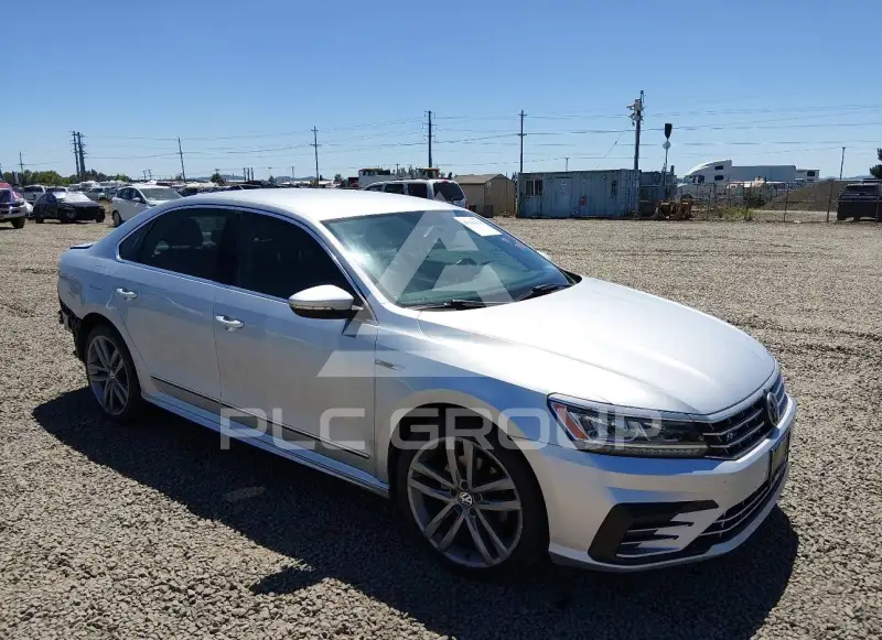 2017 Volkswagen Passat фото