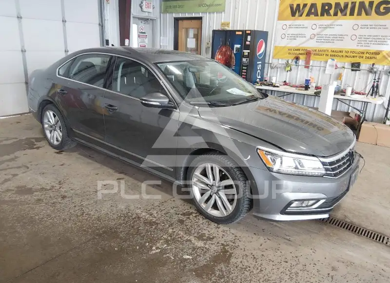 2017 Volkswagen Passat фото