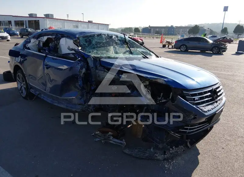 2017 Volkswagen Passat photo