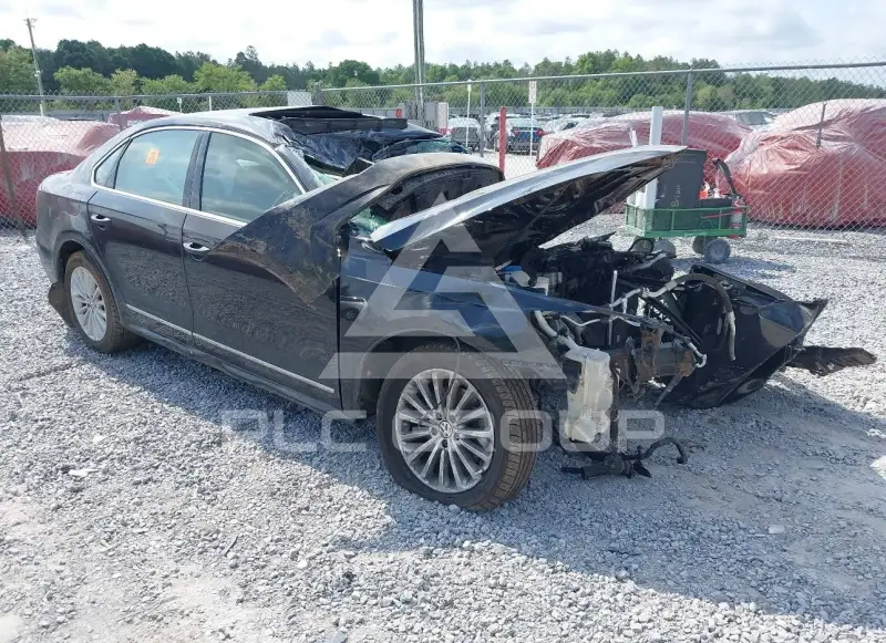 2017 Volkswagen Passat photo