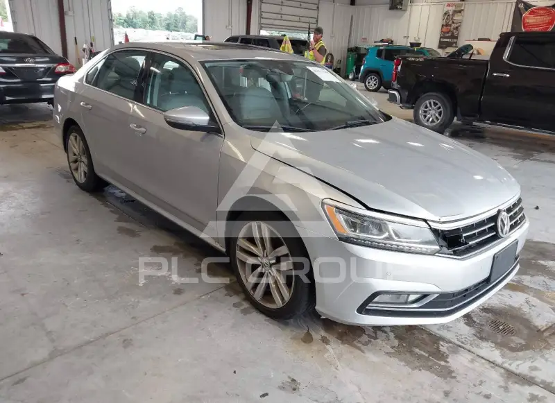 2017 Volkswagen Passat photo