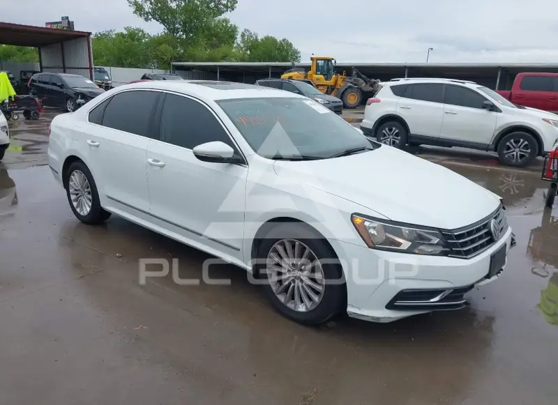 2017 Volkswagen Passat photo