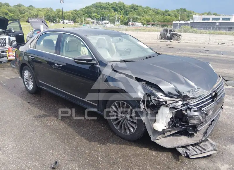 2017 Volkswagen Passat photo