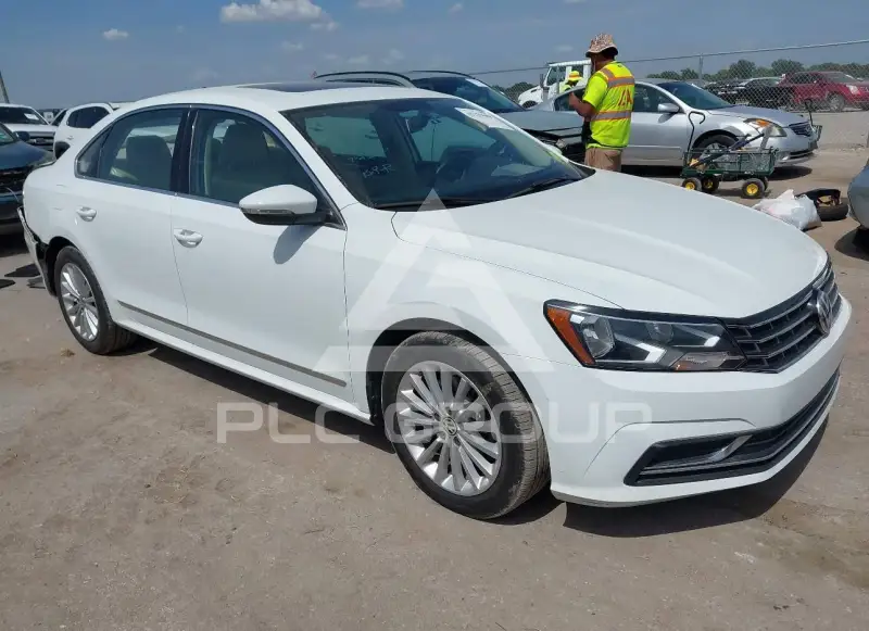 2017 Volkswagen Passat фото