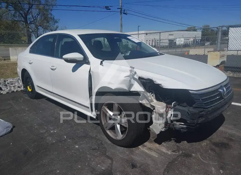 2017 Volkswagen Passat photo