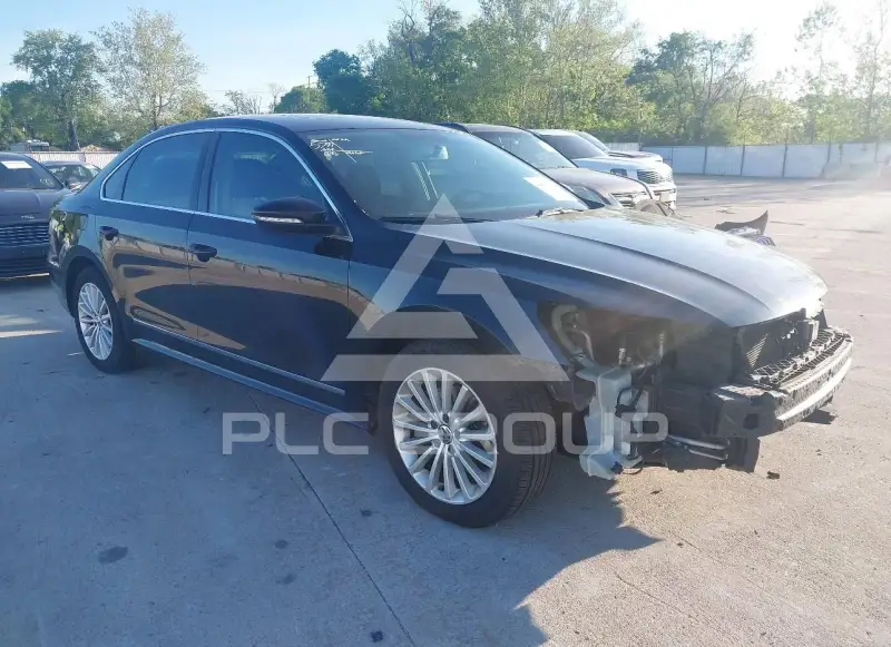2017 Volkswagen Passat photo
